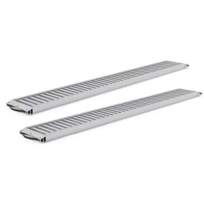 2-Rampes-de-chargement-aluminium-lg-2.50m-–-Accroche-en-U-.jpg