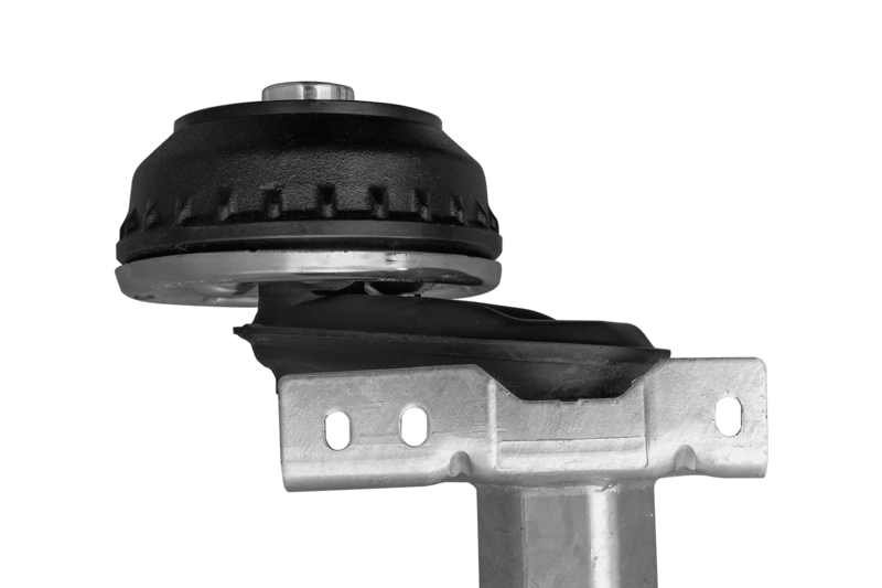 Essieu-freine-AL-KO-COMPACT-pour-remorque-1350kg-1260mm-3-compressed.jpg Essieu-freine-AL-KO-COMPACT-pour-remorque-1350kg-1260mm-3-compressed.jpg