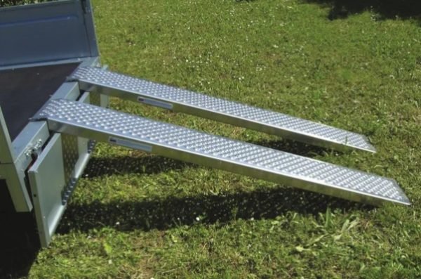 Paire-de-rampes-ALU-droite-2.00m-–-1000kg-par-paire-1.jpg Paire-de-rampes-ALU-droite-2.00m-–-1000kg-par-paire-1.jpg