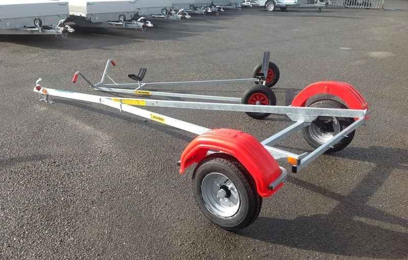 Remorque-et-chariot-de-mise-a-leau-pour-deriveurs-3-compressed.jpg Remorque-et-chariot-de-mise-a-leau-pour-deriveurs-3-compressed.jpg