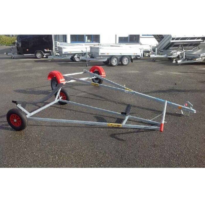 Remorque-et-chariot-de-mise-a-leau-pour-deriveurs-compressed.jpg Remorque-et-chariot-de-mise-a-leau-pour-deriveurs-compressed.jpg