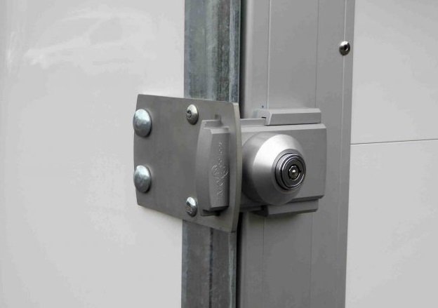Verrou-de-securite-porte-pont-remorque-DEBON.jpg Verrou-de-securite-porte-pont-remorque-DEBON.jpg